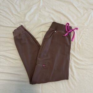 Women’s figs joggers